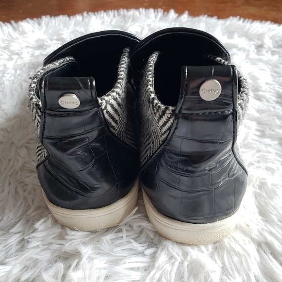 Sam Edelman Jadyn Fashion Sneaker - Picture 6 of 7